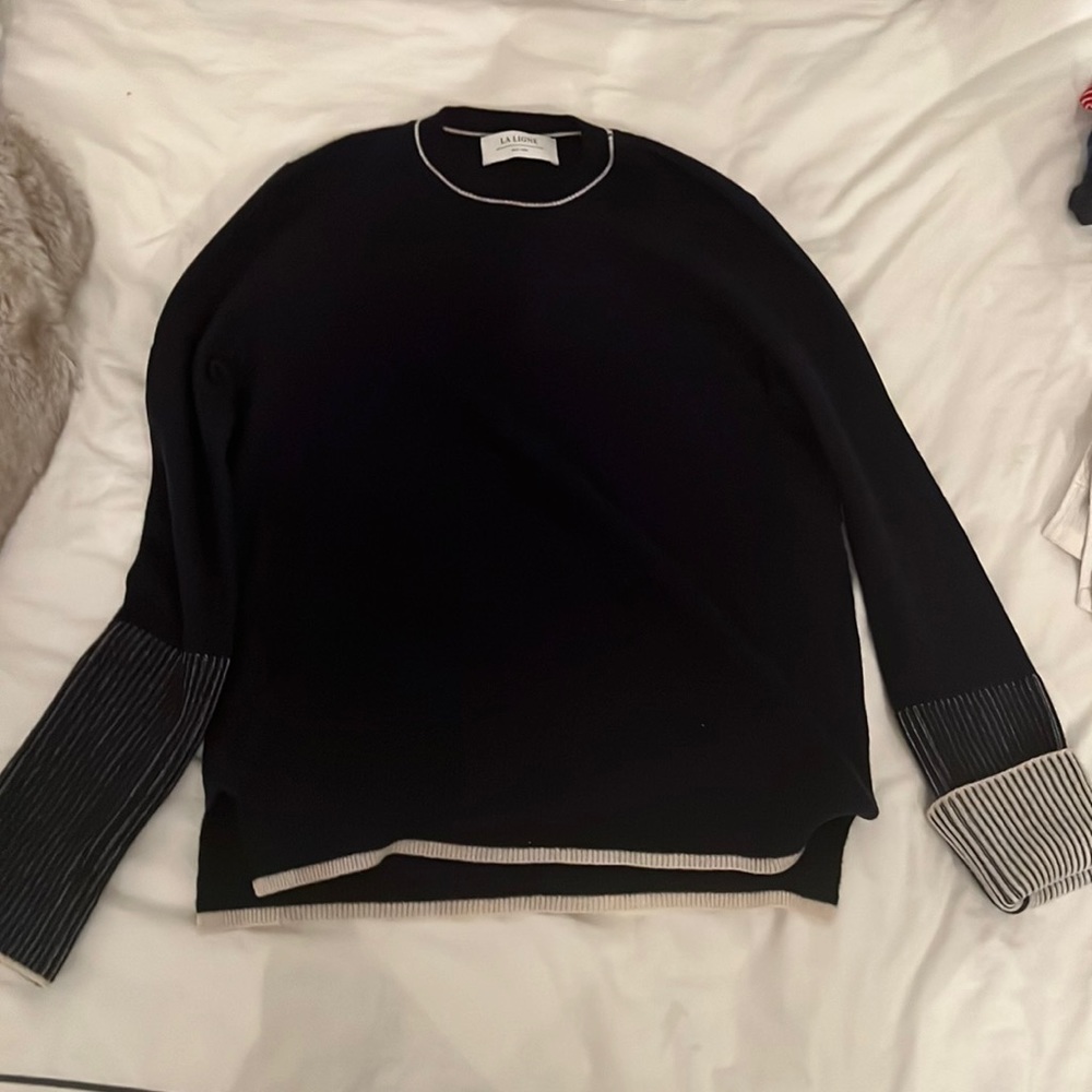 La Ligne cashmere sweater, navy white trim. Long sleeves with comfy thumb holes.